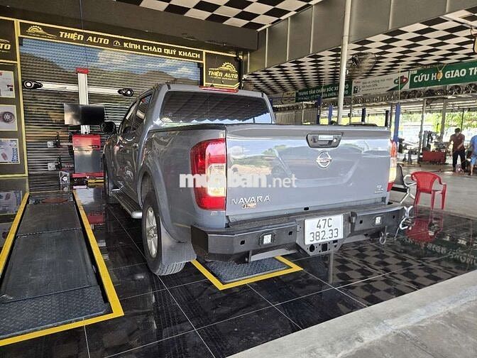Nissan Navara EL 2017 Tự động Xám