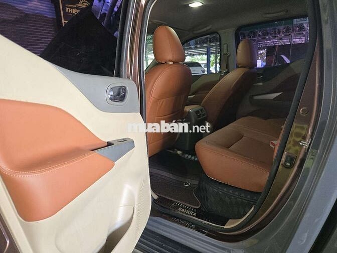 Nissan Navara EL 2017 Tự động Xám
