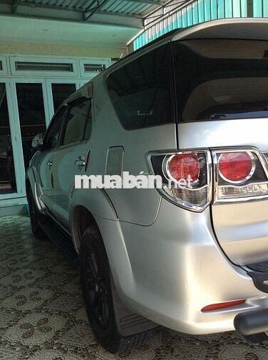 Toyota Fortuner 2016 Bạc gia đình chạy cẩn thận