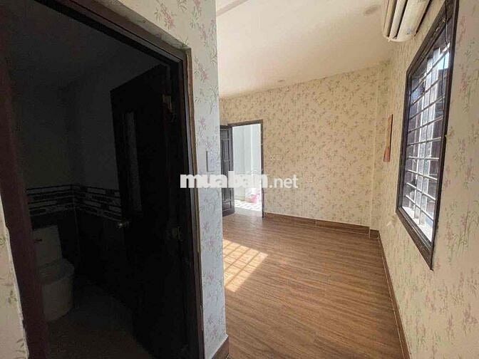 PHÒNG CỬA SỔ, MÁY LẠNH - FREE XE - SẠCH SẼ AN NINH ngay GreenTown