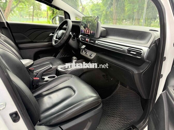 Hyundai Stargazer Đặc Biệt 2022 Trắng 7 chỗ