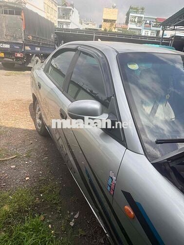 Daewoo Nubira II Bạc 5 chỗ