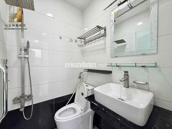 Cho thuê căn hộ full NT phường 11 quận 3 Gần công viên lê Thị Riêng