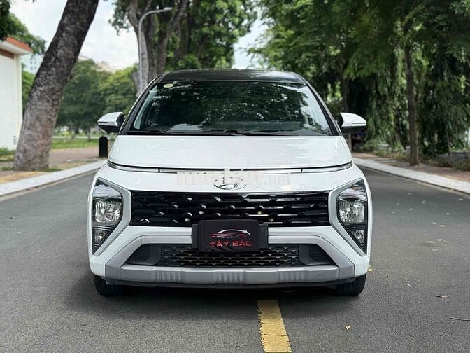 Hyundai Stargazer Đặc Biệt 2022 Trắng 7 chỗ