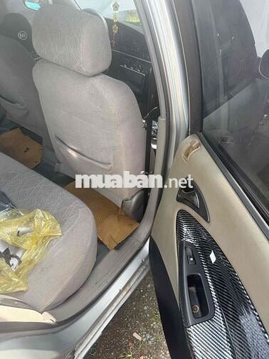Daewoo Nubira II Bạc 5 chỗ