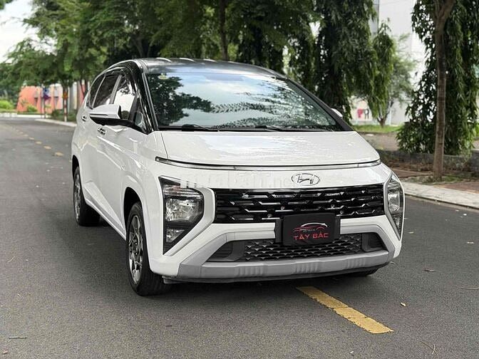 Hyundai Stargazer Đặc Biệt 2022 Trắng 7 chỗ
