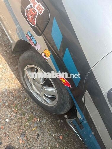 Daewoo Nubira II Bạc 5 chỗ