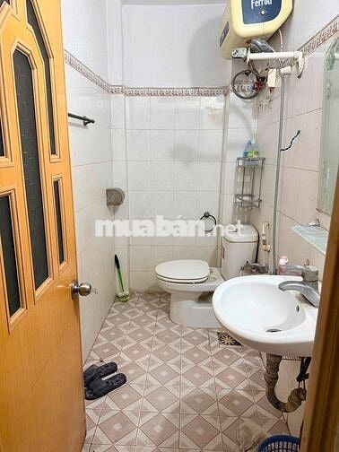 Cho thuê nhà riêng ngõ Trại Cá - Trần Đại Nghĩa -53m2-3 tầng -3 ngủ
