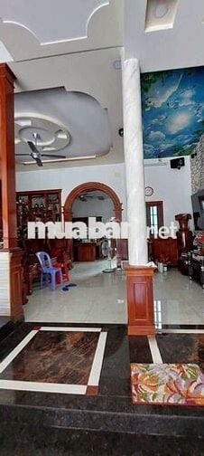 KHU NHÀ ĐỒNG BỘ VITRI ĐẸP SD 420M2 GẦN CHỢ TRƯỜNG HỌC ỦY BAN 