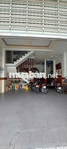 KHU NHÀ ĐỒNG BỘ VITRI ĐẸP SD 420M2 GẦN CHỢ TRƯỜNG HỌC ỦY BAN 