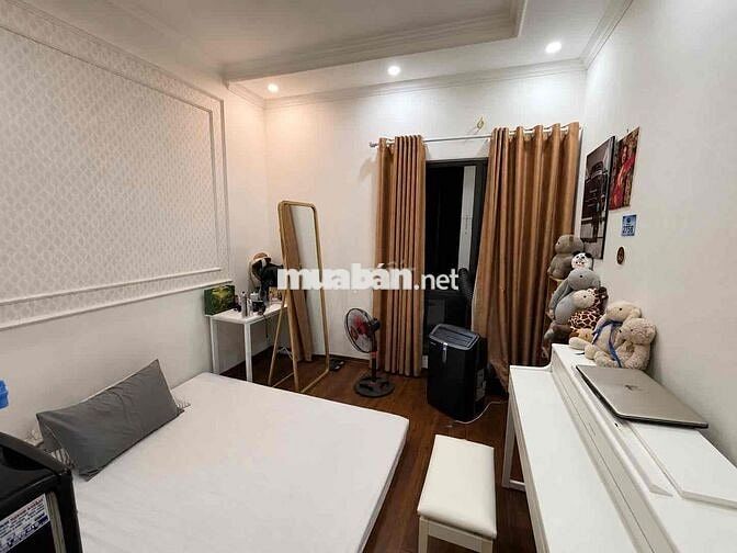 nhượng lại phòng ở tầng 2 trong nguyên căn tại kim mã thượng