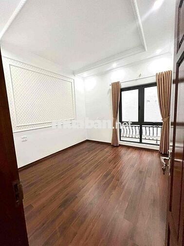 nhượng lại phòng ở tầng 2 trong nguyên căn tại kim mã thượng