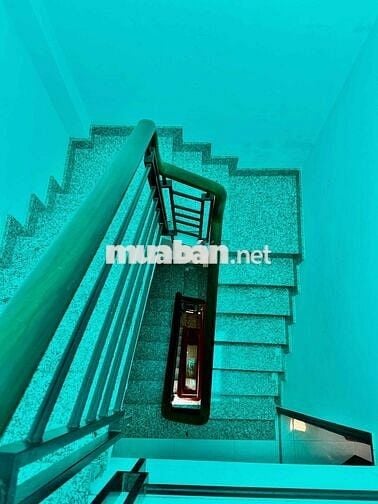 Nhà hẻm Đất Thánh P6 Tân Bình, 3.4x10m, 4 tầng, 3pn 4wc giá 12tr