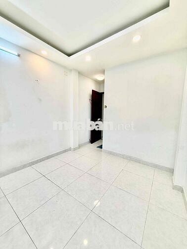 Nhà hẻm Đất Thánh P6 Tân Bình, 3.4x10m, 4 tầng, 3pn 4wc giá 12tr