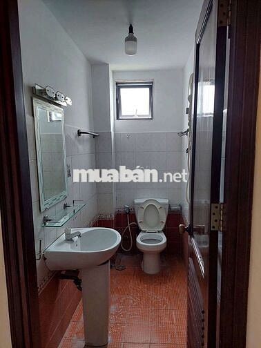 NHÀ 2 MẶT TIỀN HIẾM – XE TẢI VÀO TẬN NHÀ – CHỈ 11 TRIỆU/THÁNG!