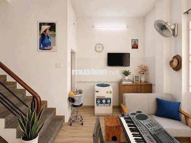 Bán gấp nhà 6.2 tỷ Hoàng Diệu, Phường 10 , Phú Nhuận