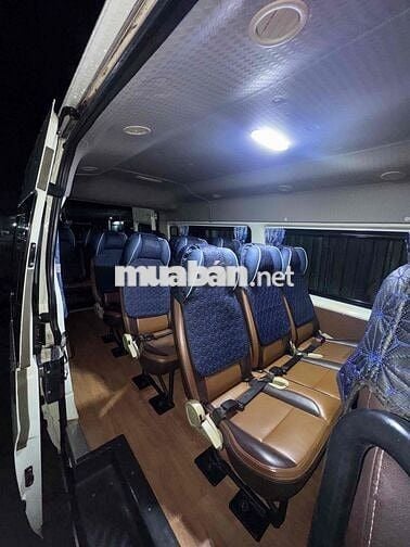 Ford Transit Xe khách Trắng 16 chỗ