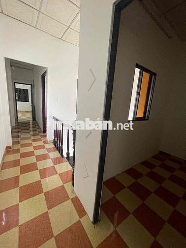 CHO THUÊ NHÀ MT ĐHT 22, 5x20m, 3pn, xe hơi đậu trong nhà, ĐHT, Q12