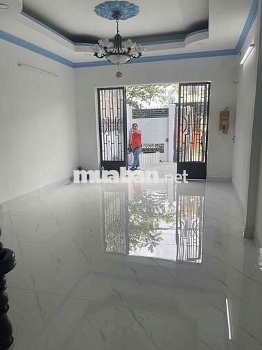CHO THUÊ NHÀ MT ĐHT 22, 5x20m, 3pn, xe hơi đậu trong nhà, ĐHT, Q12