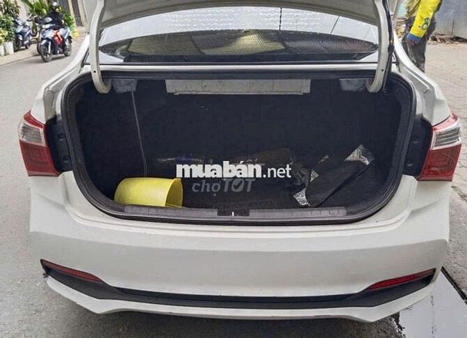 Hyundai i10 2021 Số sàn 19000 km Trắng