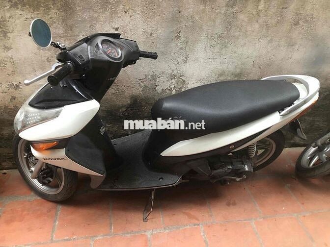Honda Click Trắng đen
