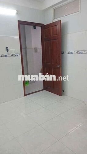 PHÒNG 2,4TR GÁC - WC RIÊNG 15m2