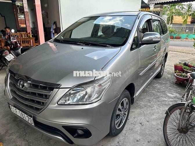 Toyota Innova E 2015 Số sàn Bạc