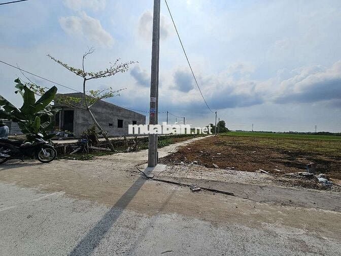 Bán Lỗ Thu Hồi Vốn Cặp Nền Đẹp Góc 2 Mặt Tiền Kênh