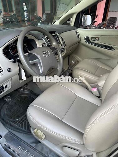 Toyota Innova E 2015 Số sàn Bạc