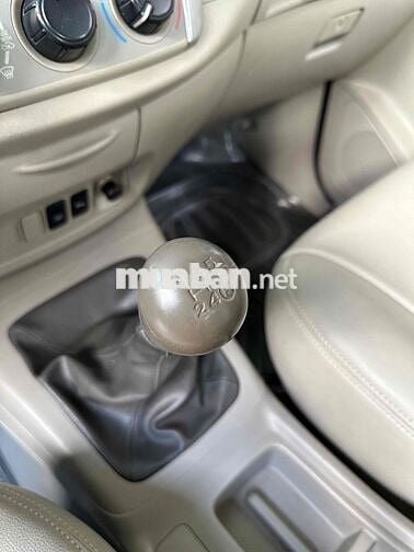 Toyota Innova E 2015 Số sàn Bạc