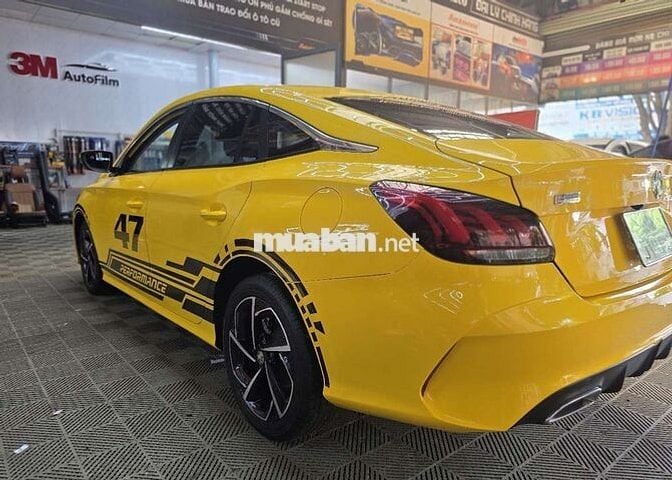 MG MG5 Luxury 2022 Vàng