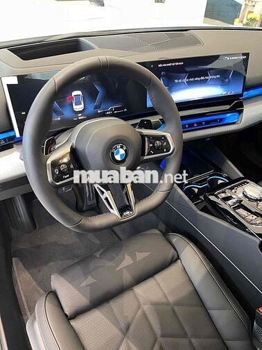 BMW 530i M Sport 2026 Mới Trắng
