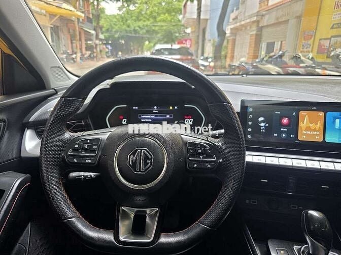 MG MG5 Luxury 2022 Vàng