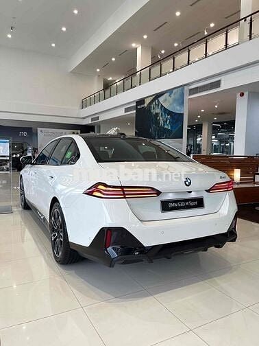 BMW 530i M Sport 2026 Mới Trắng