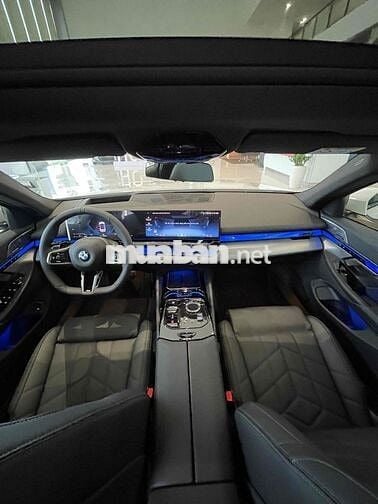 BMW 530i M Sport 2026 Mới Trắng