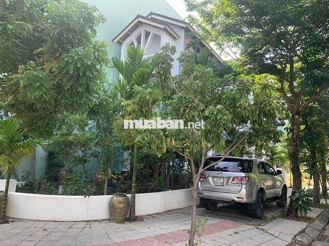 Cho thuê nhà sân vườn  Góc  2 Mặt Tiền  Đường Tiện ở và Kinh Doanh