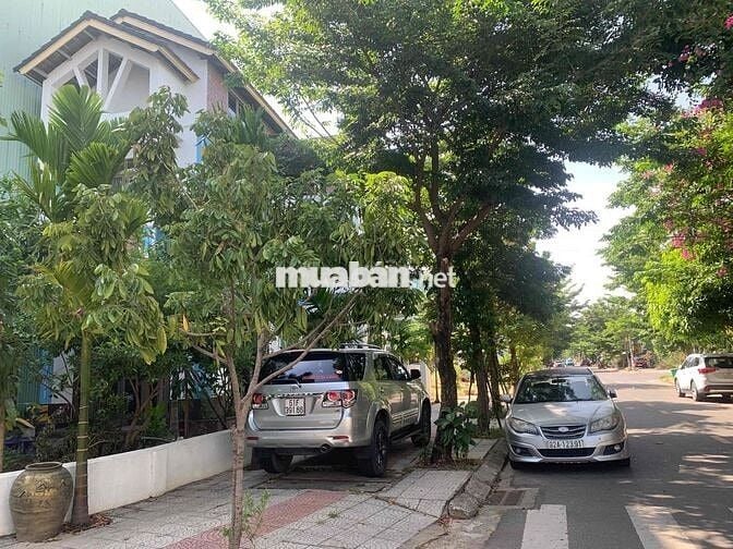 Cho thuê nhà sân vườn  Góc  2 Mặt Tiền  Đường Tiện ở và Kinh Doanh