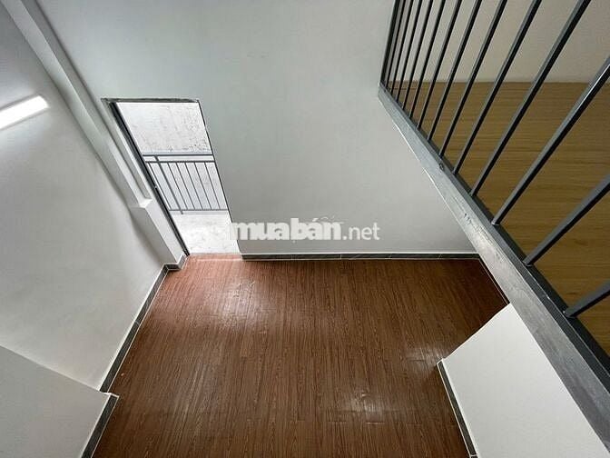 PHÒNG TRỌ GIÁ TỐT_DUPLEX BAN CÔNG_GÁC CAO 2M_GẦN SÂN BAY