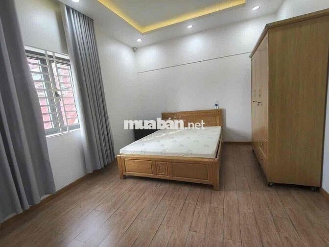 Cho thuê nhà ngay Hiệp thành 3, đường rộng, sân ô tô, Khu dân cư