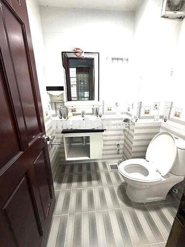 CẦN SANG QUÁN CAFE KHU BÌNH PHÚ-QUẬN 6(Có Phòng Ở Lại)