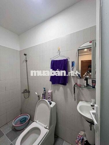 Pass phòng đầu T8 trống ( có hỗ trợ cọc cho khách nhanh gọn)