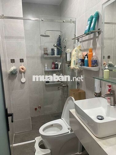 Cần Cho thuề mhà PĐHT gần  chợ cây sộp .DT 4 x14 .1 trệt 1 lửng 1 Lầu