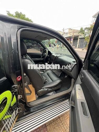Ford bán tải 168tr 2 cầu