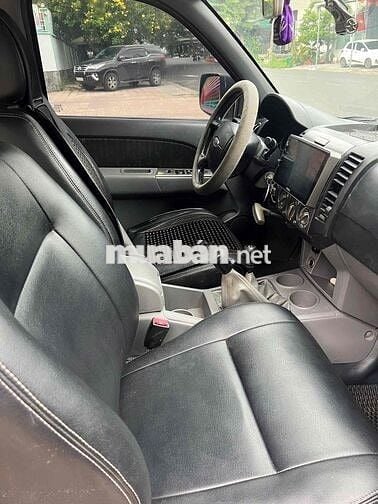 Ford bán tải 168tr 2 cầu