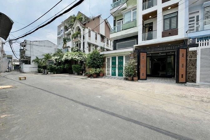 Nhà 3 lầu DT:4x18m đẹp CAO CẤP hẻm 8m Phan Huy Ích, P12, Q.Gò Vấp.