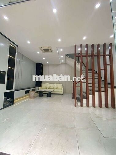 BÁN NHÀ HOÀNG MAI, Ô TÔ VÀO NHÀ 4 TẦNG - loanh quanh 9 tỷ