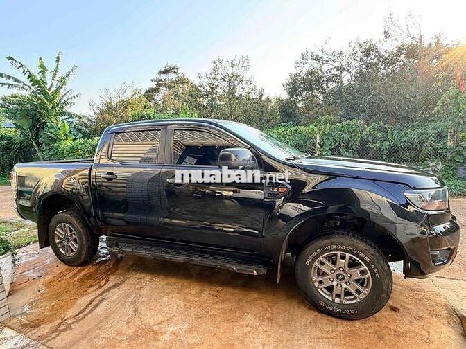 Ford Ranger XL 2020 2 cầu số sàn Đen