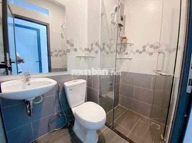 STUDIO CỬA SỔ TO ĐẦY ĐỦ TIỆN NGHI