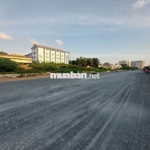 đất Phân Lô 4x16,đường 12m kênh Tham Lương gần Trường Chinh ,ga Metro 