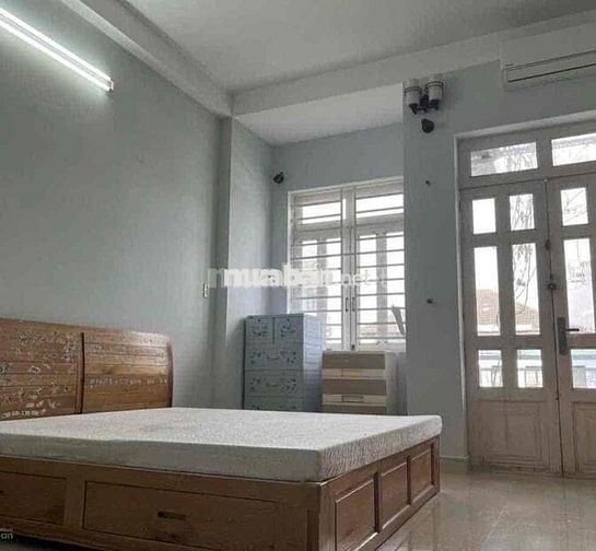 Nhà hẻm 1/Vườn Lài.Tân Phú.DT:4 X 16m tret 2lâu 4PN 3WC nội thất